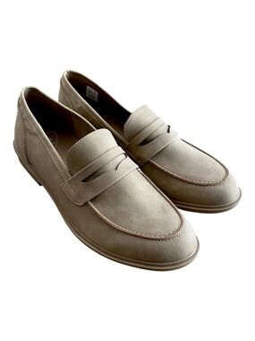 ROCKET DOG Womens Gabbyer Taupe Penny Loafer Size 9.5 NWT